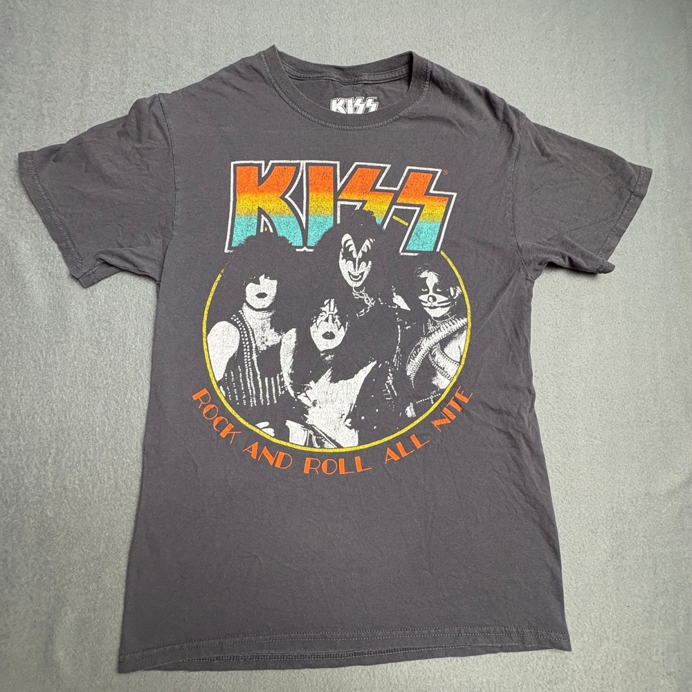 KISS Rock and Roll All Nite Band Tee Charc Gray Graphic T-Shirt Small Mad Engine